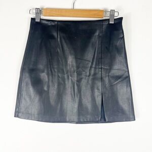 Forever 21 Vegan Leather Mini Skirt Black size Small